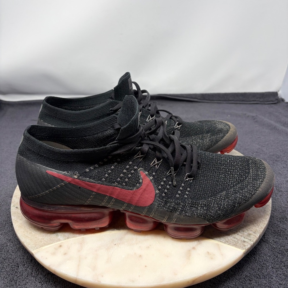 Nike Air VaporMax Flyknit Mens Running Shoes 849558-013 Size 12 Black Red